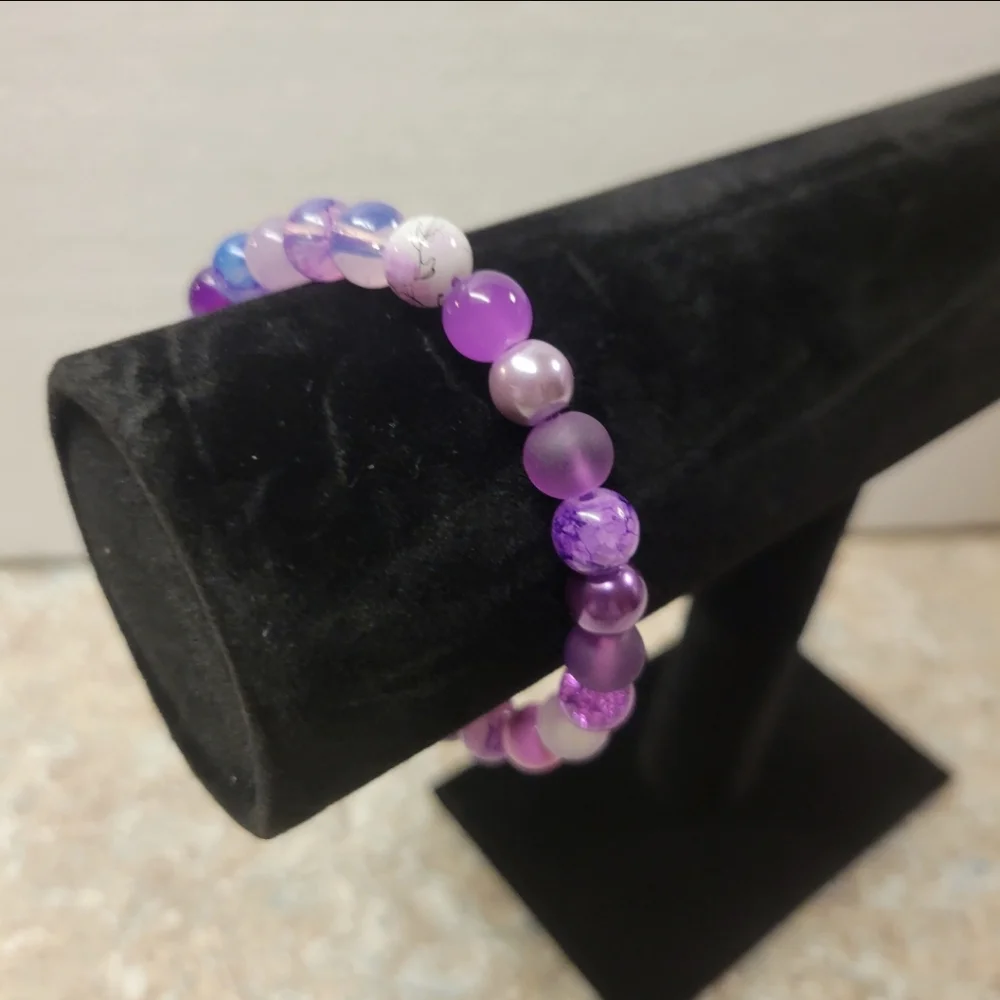 Stretch Bracelet with Different Shades of Pink Beads - Picture 2 of 7